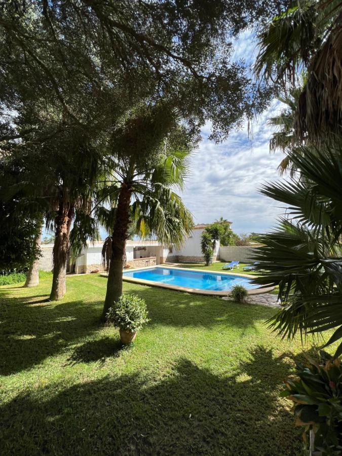 Chalet En La Barrosa, Piscina+Bbq+Grifo De Cerveza Chiclana de la Frontera Eksteriør billede