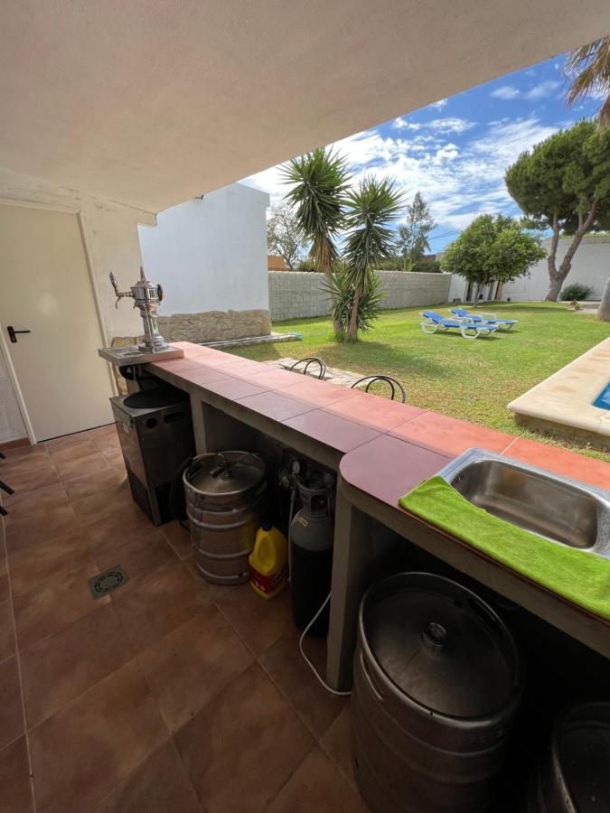 Chalet En La Barrosa, Piscina+Bbq+Grifo De Cerveza Chiclana de la Frontera Eksteriør billede